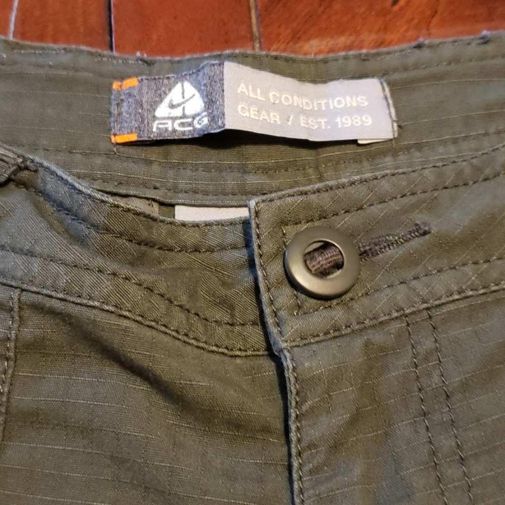 Shorts - Picture 2 of 4